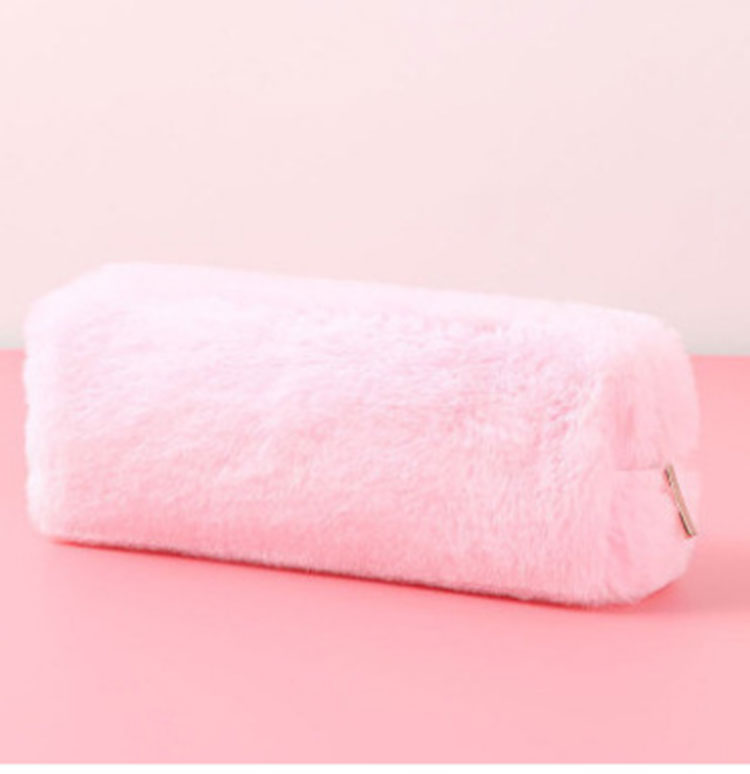 Sú vrecká na perá na zips lepšie ako otvorené puzdrá na ceruzky